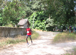 Semi Marathon de Casamance: Coureurs en action